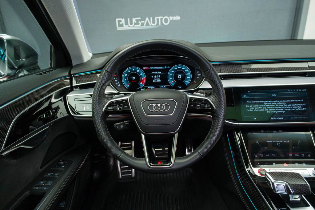Audi S8 TFSI quattro tiptronic