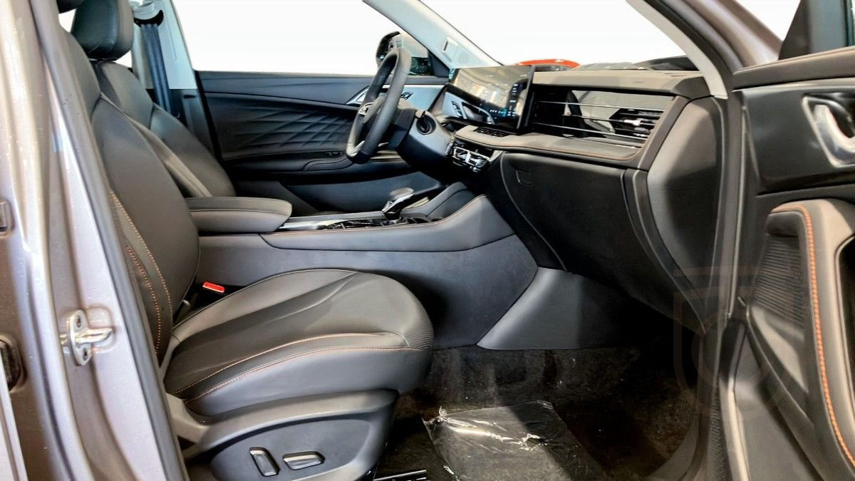 MG HS LUXURY PLUG-IN HYBRID