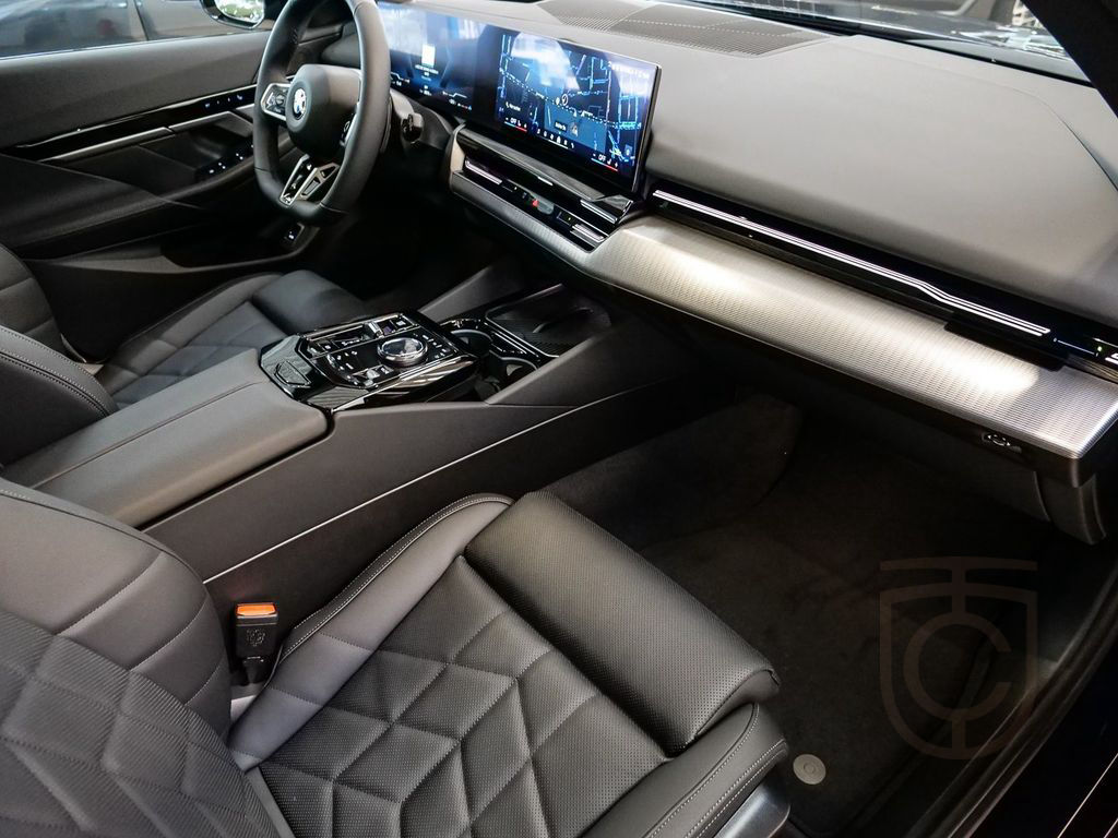 BMW 540d xDrive M Sport HUD PANO ACC AHK RFK NAVI
