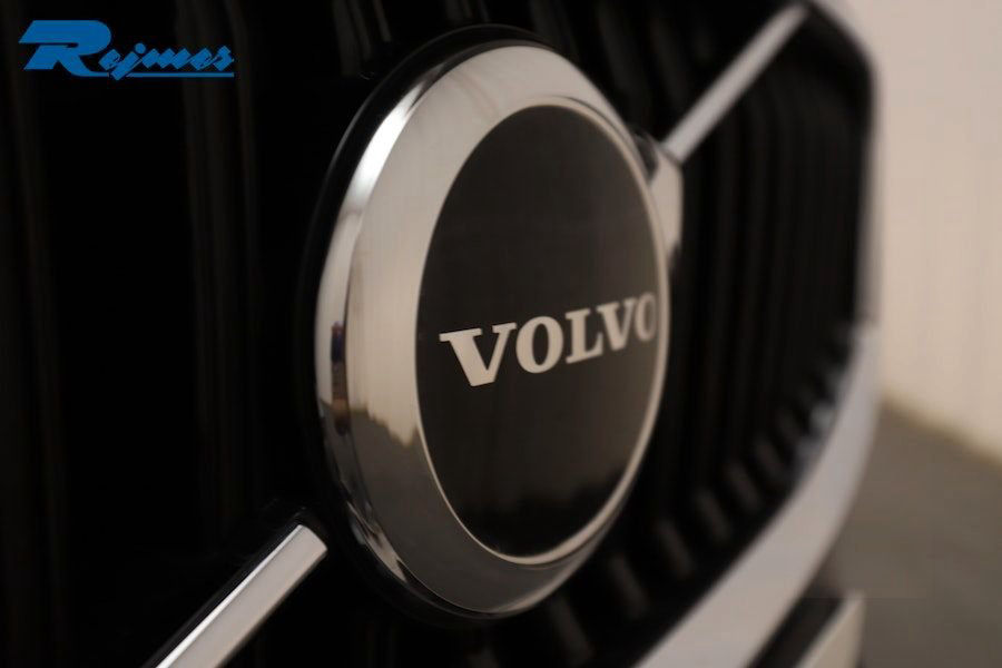 Volvo XC60 B4 Diesel Momentum Advanced Edt II