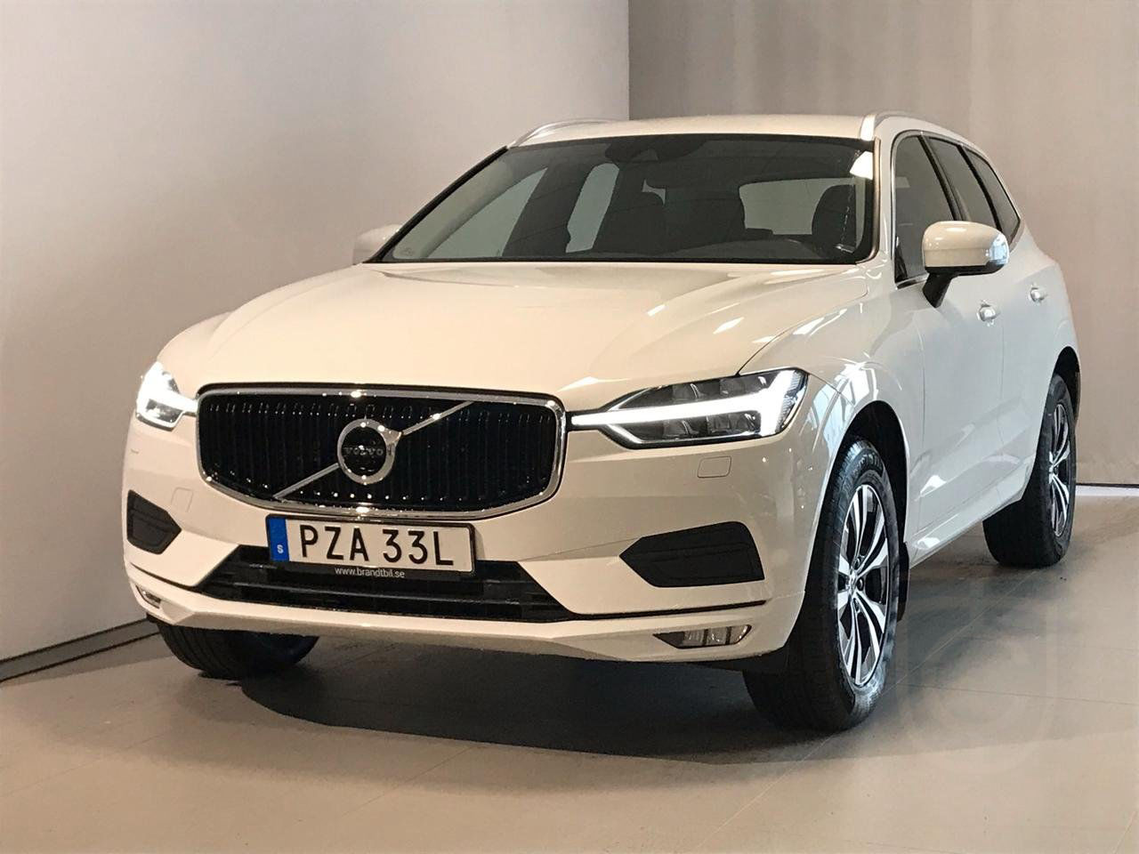 Volvo XC60 T5 Momentum Advanced SE II