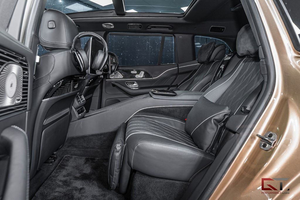 Mercedes-Benz GLS 600 Maybach Two-tone First Class FACELIFT