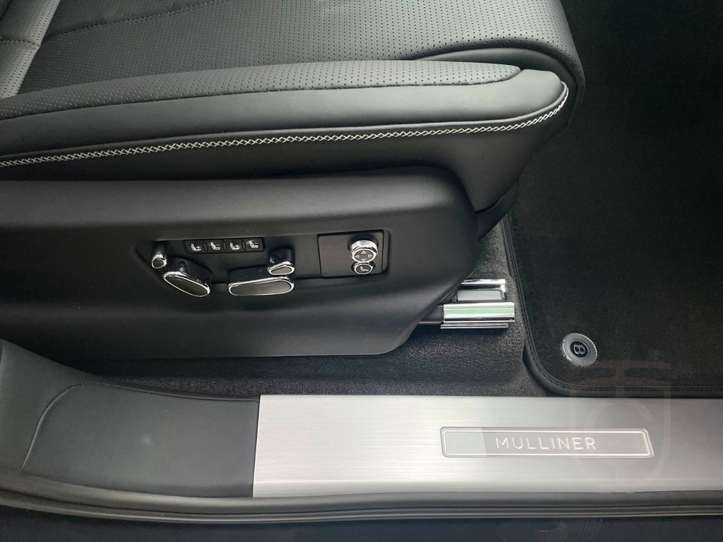 Bentley Bentayga EWB 4.0 Mulliner - Naim/Pano