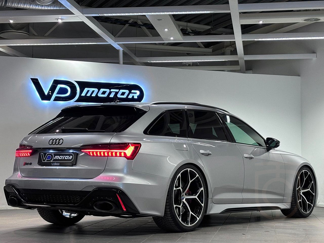 Audi RS6 Pano B&O 3D HUD Soft Close 22'' RS Design