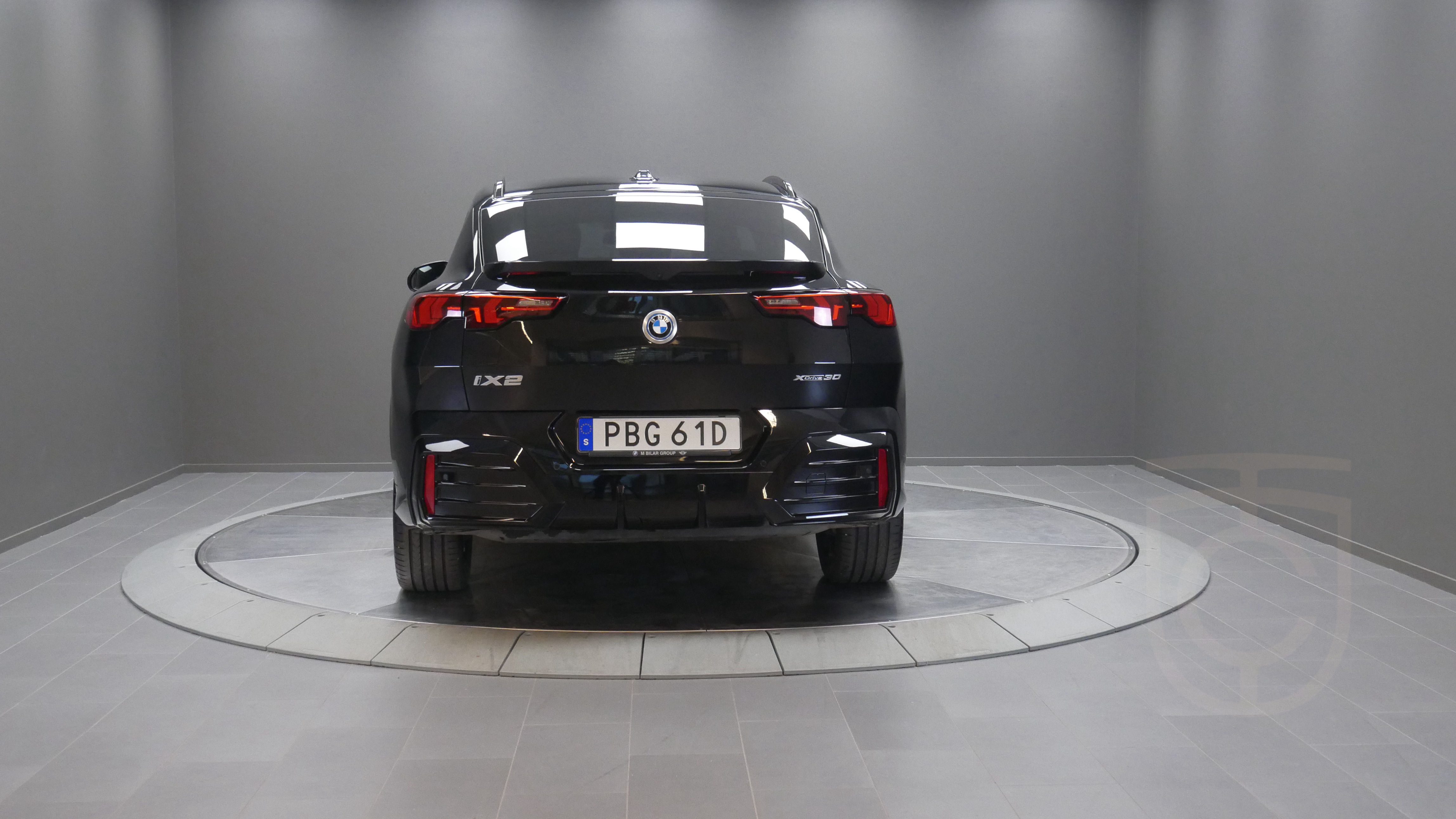 BMW iX2 xDrive30