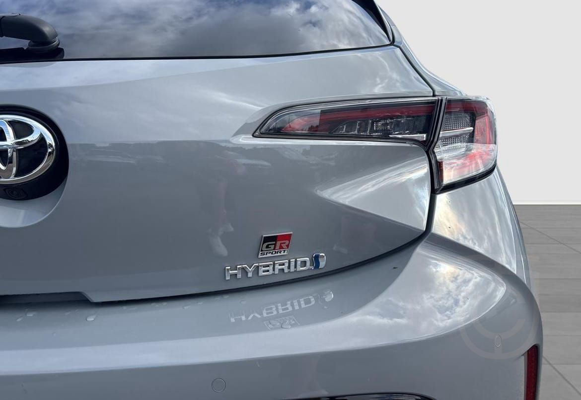 Toyota Corolla Hybrid 1,8 5D GR Sport Plus Bi-tone SPI
