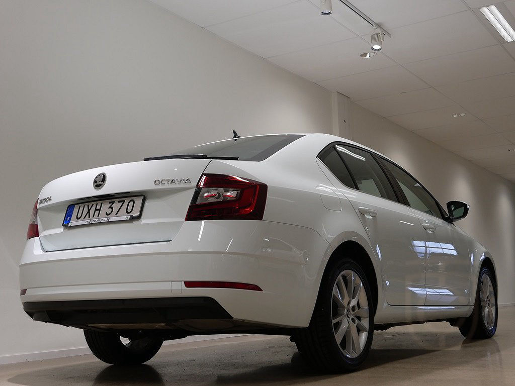 Skoda Octavia TSI 115Hk Style Drag&Webasto