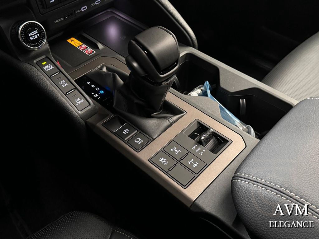 Toyota Land Cruiser 250 VX 2.8L*AHK*7 SEAT*PANO*KAMERA*