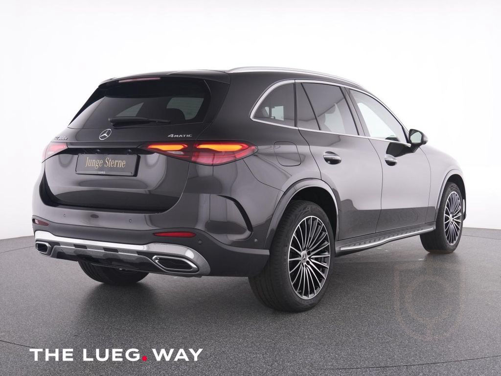 Mercedes-Benz GLC 300 e 4M AMG+MBUX+DLight+AHK+Mem+Keyl+20+360