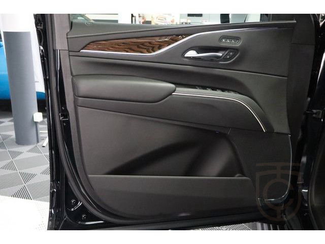 Cadillac Escalade Black Sport Platinum,23Zoll,Klappe,Voll