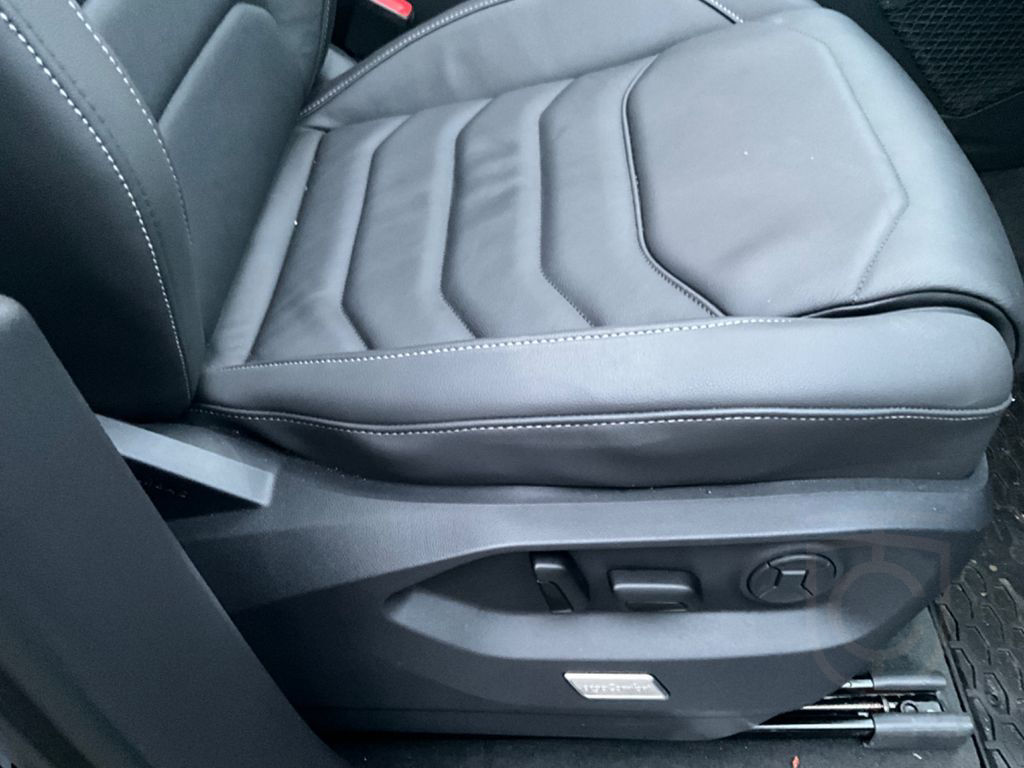 Volkswagen Touareg R-Line 4Mot./Black Style/Matrix LED/AHK