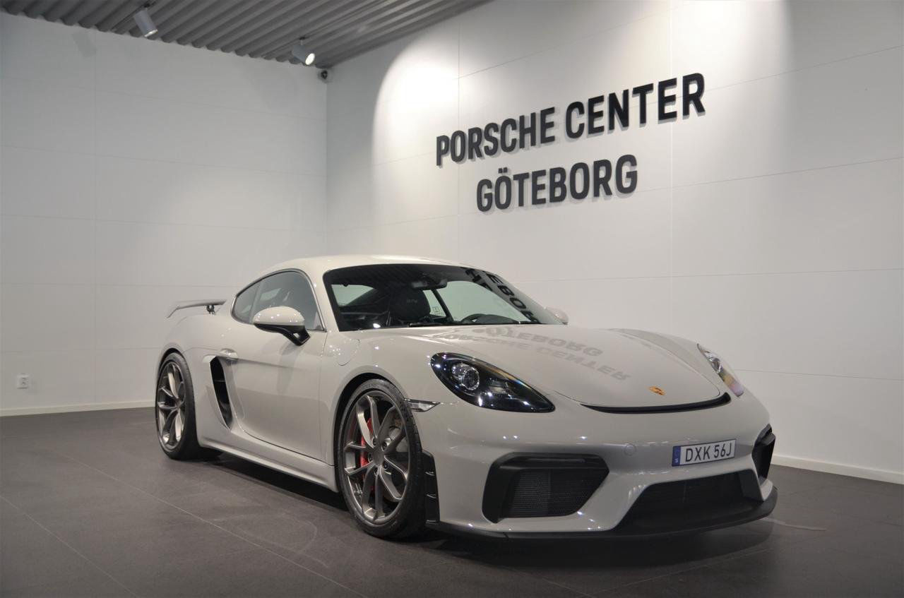 Porsche 718 Cayman GT4