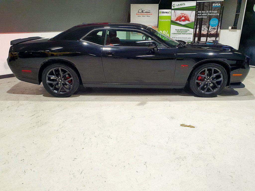 Dodge Challenger  5.7 V8 HEMI (381hk) Mycket fräck Muskelbil