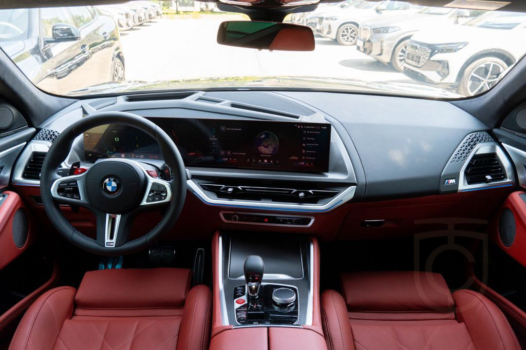 BMW XM 50e MASSAGE.SOFTC.DR.ASS.M FAHRWERK.360°.AHK