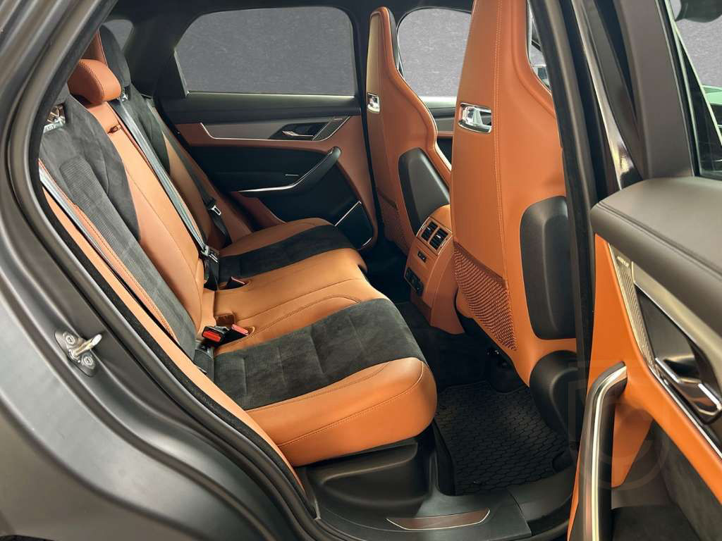 Jaguar F-Pace SVR AWD P550*HUD*Pano