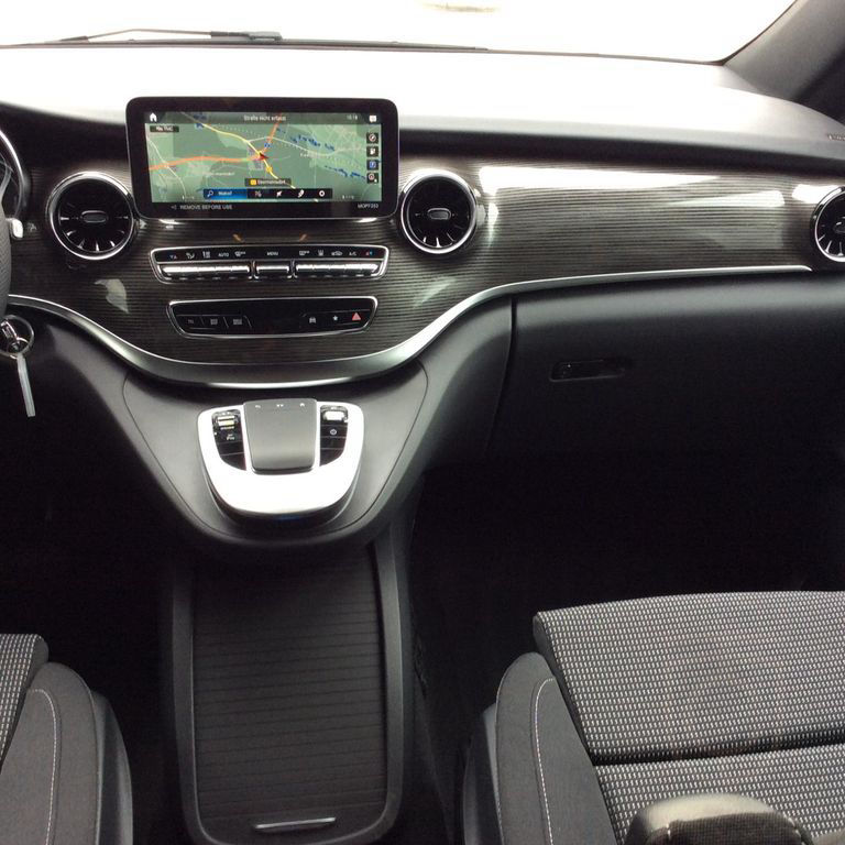 Mercedes-Benz EQV 300 lang (7 Sitzer) SpurW Sport Navi ACC LM