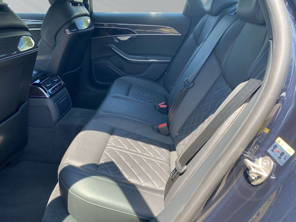 Audi S8 TFSI quattro ACC B&O Matrix Kamera Standhzg.