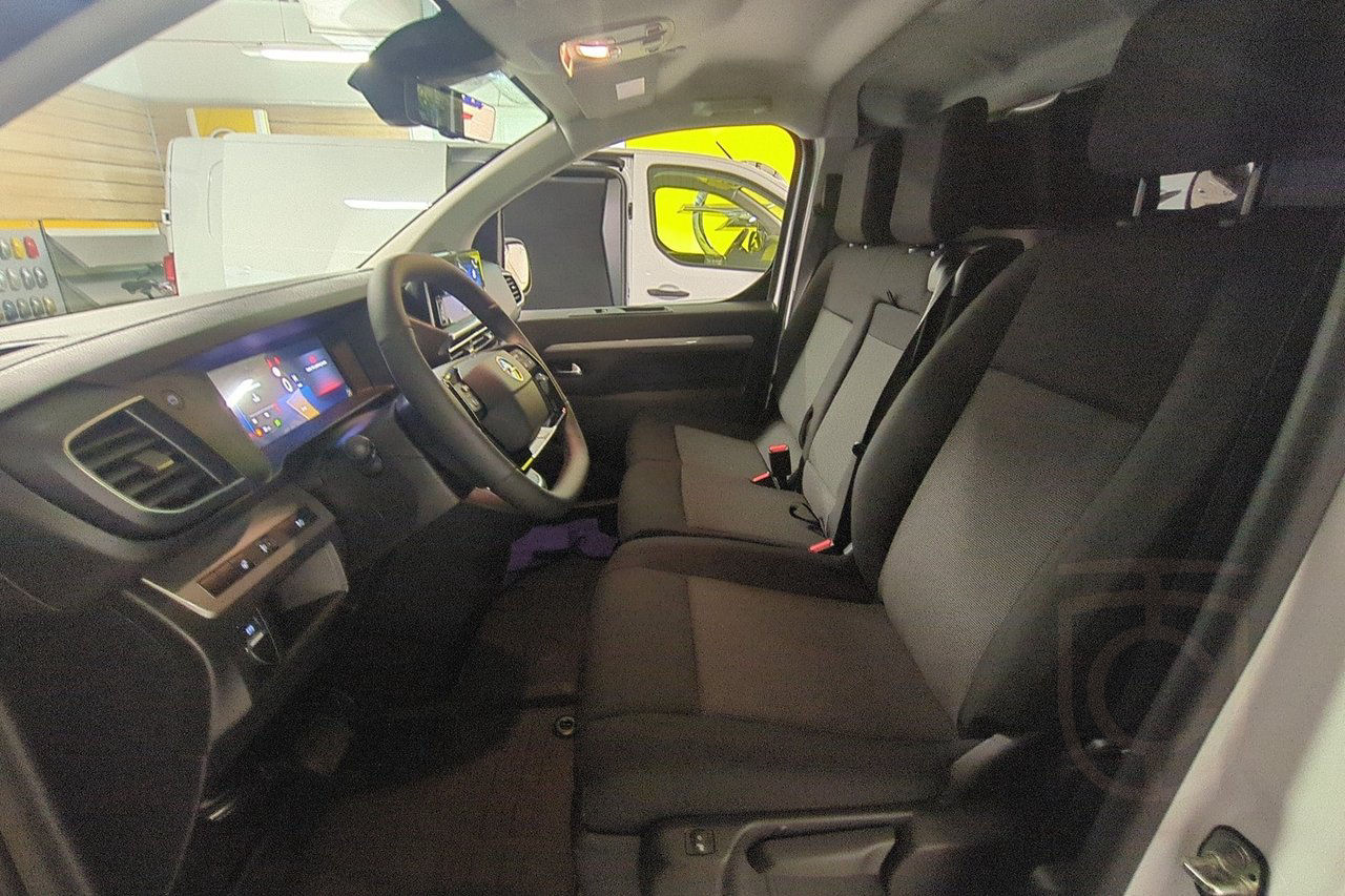 Opel Vivaro L3 145 AT8 ELITE