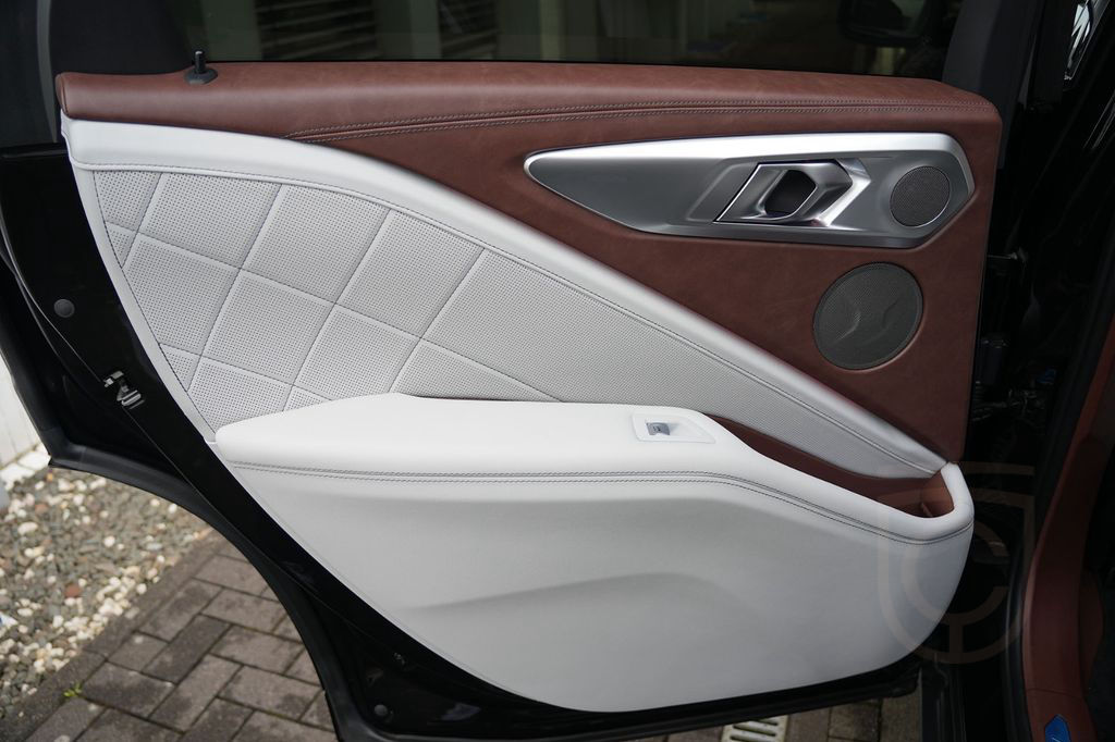 BMW XM BLACK EDITION-ACC-AHK-23M-LEDER SILVERSTONE