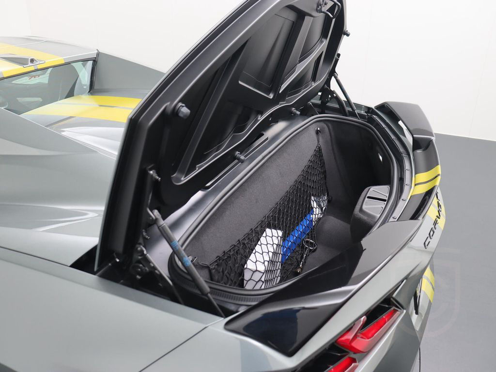 Chevrolet Corvette Stingray C8 convertible 3LT Front lift