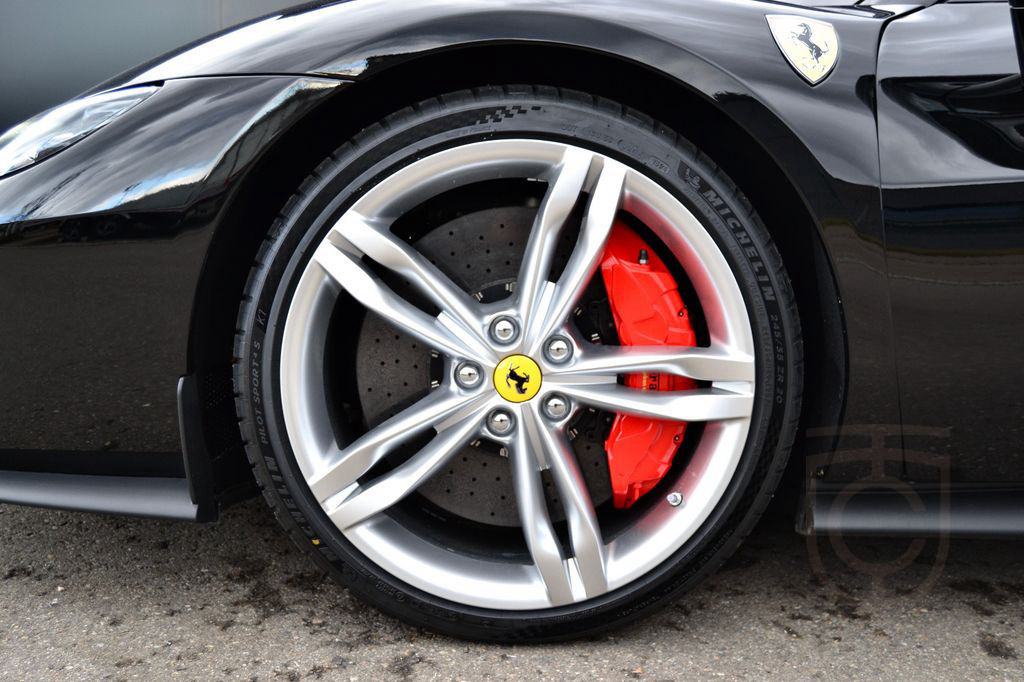 Ferrari 296 GTS Carbon Racing Seats LIFT LED
