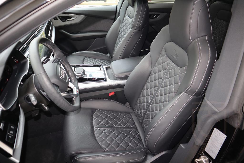 Audi SQ8 V8 FACELIFT-NEUES MODELL BLACK-PAKET/RAUTE