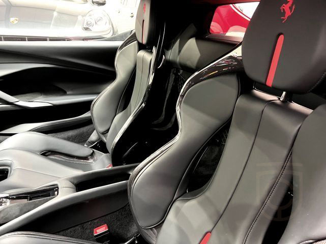 Ferrari 296 GTB Lift Karbon Sitze AFS R Kam Car Play