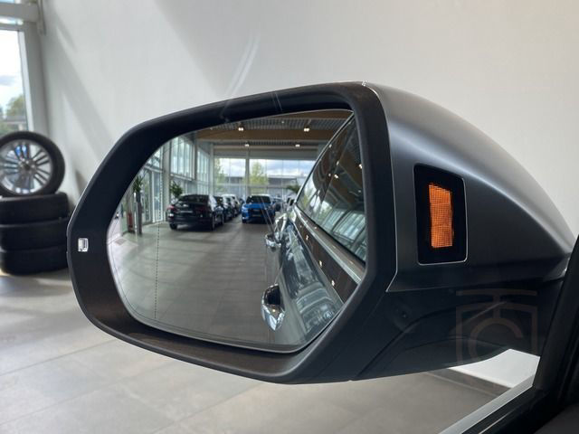 Audi RSQ8 RS Design Pano Kameras Matrix Head Up 23''