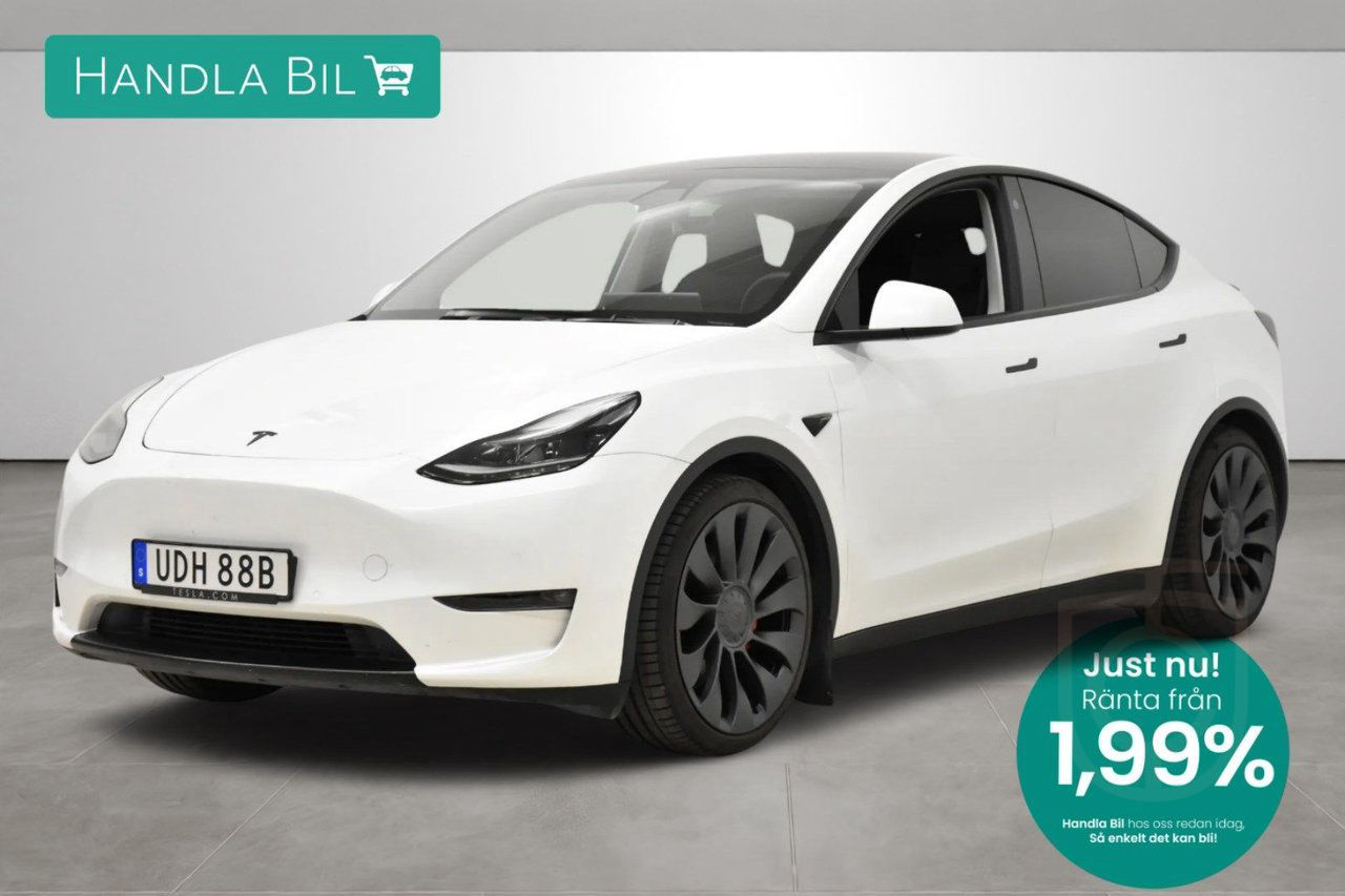 Tesla Model Y Performance AWD Pano