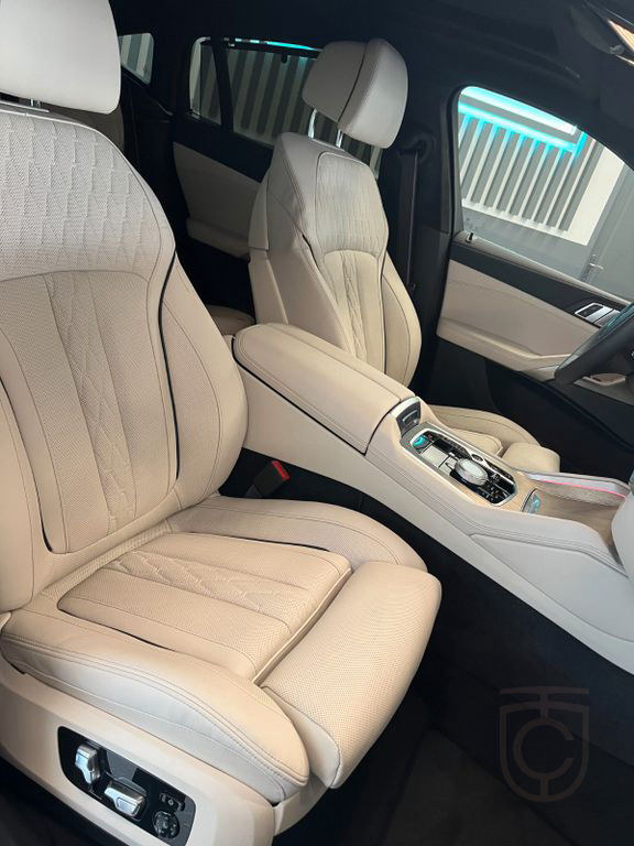 BMW X6 M60 i xDrive / HUD / PANO/ LED/ 360 KAMERA