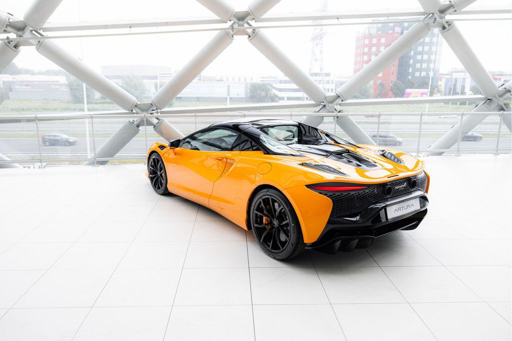 McLaren Artura Spider 3.0 V6 Plug-In | Performance | Car