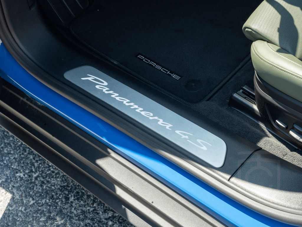 Porsche Panamera 4S E-Hybrid Pano HD-Matrix 18 Wege 21''