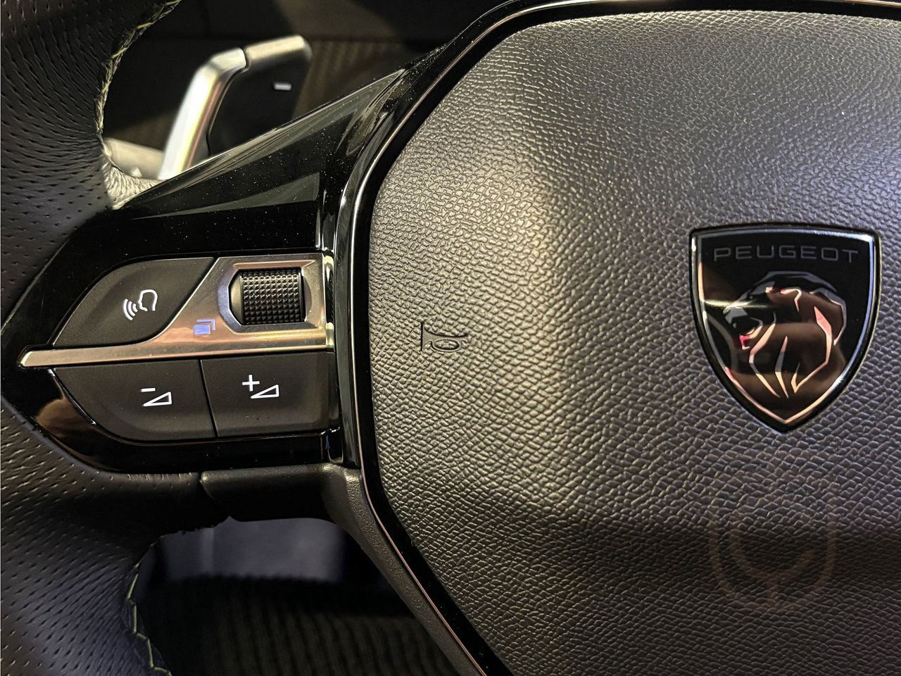 Peugeot 2008 GT 1.2 PT