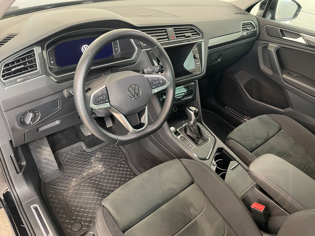 Volkswagen Tiguan eHybrid Cockpit B-Kamera Matrix