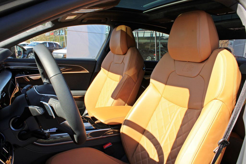 Audi A8 Lang 60TFSI S LINE BLACK PANO B&O ADV.UPE193
