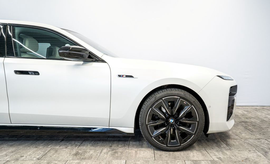 BMW M760 e xDrive °Full Option°