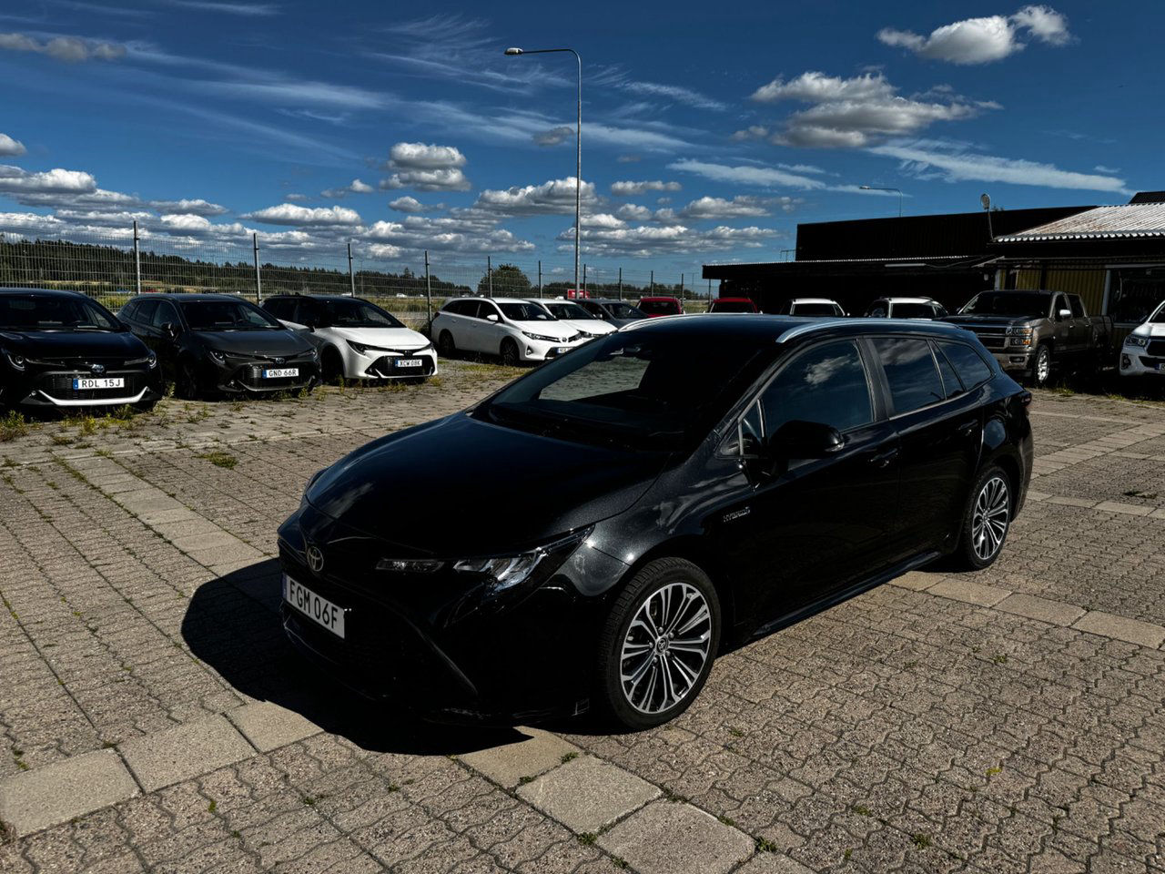 Toyota Corolla TOURING SPORTS STYLE HYBRID