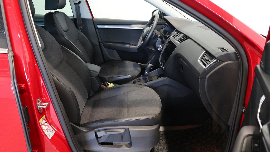 Skoda Octavia Style Combi TSI 150Hk DSG Drag Värmare