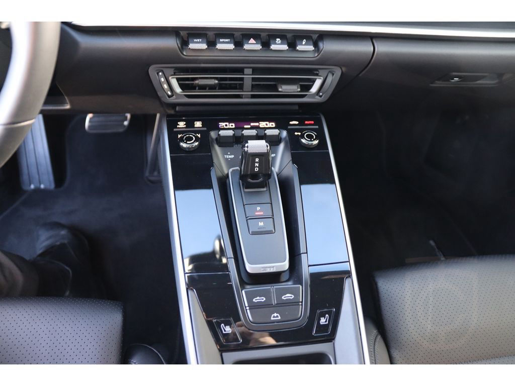 Porsche 992 911 Carrera Cabriolet