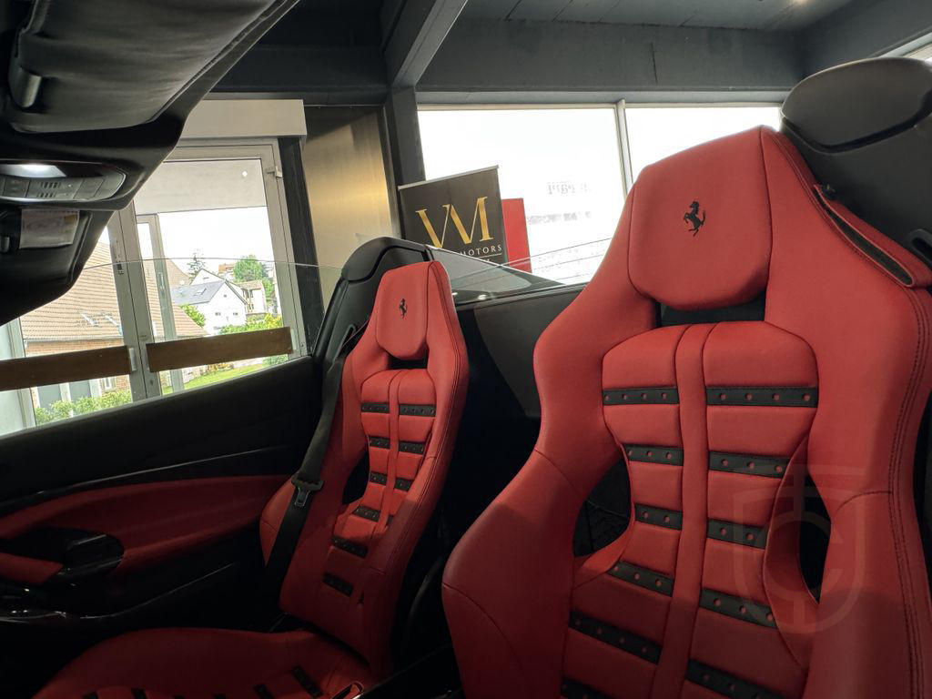 Ferrari F8 Spider*CARBON*LIFT*FULL*DISPL*JBL*WARRANTY*