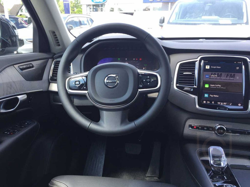 Volvo XC90 XC 90 T8 Plus Bright Recharge Plug-In Hybri