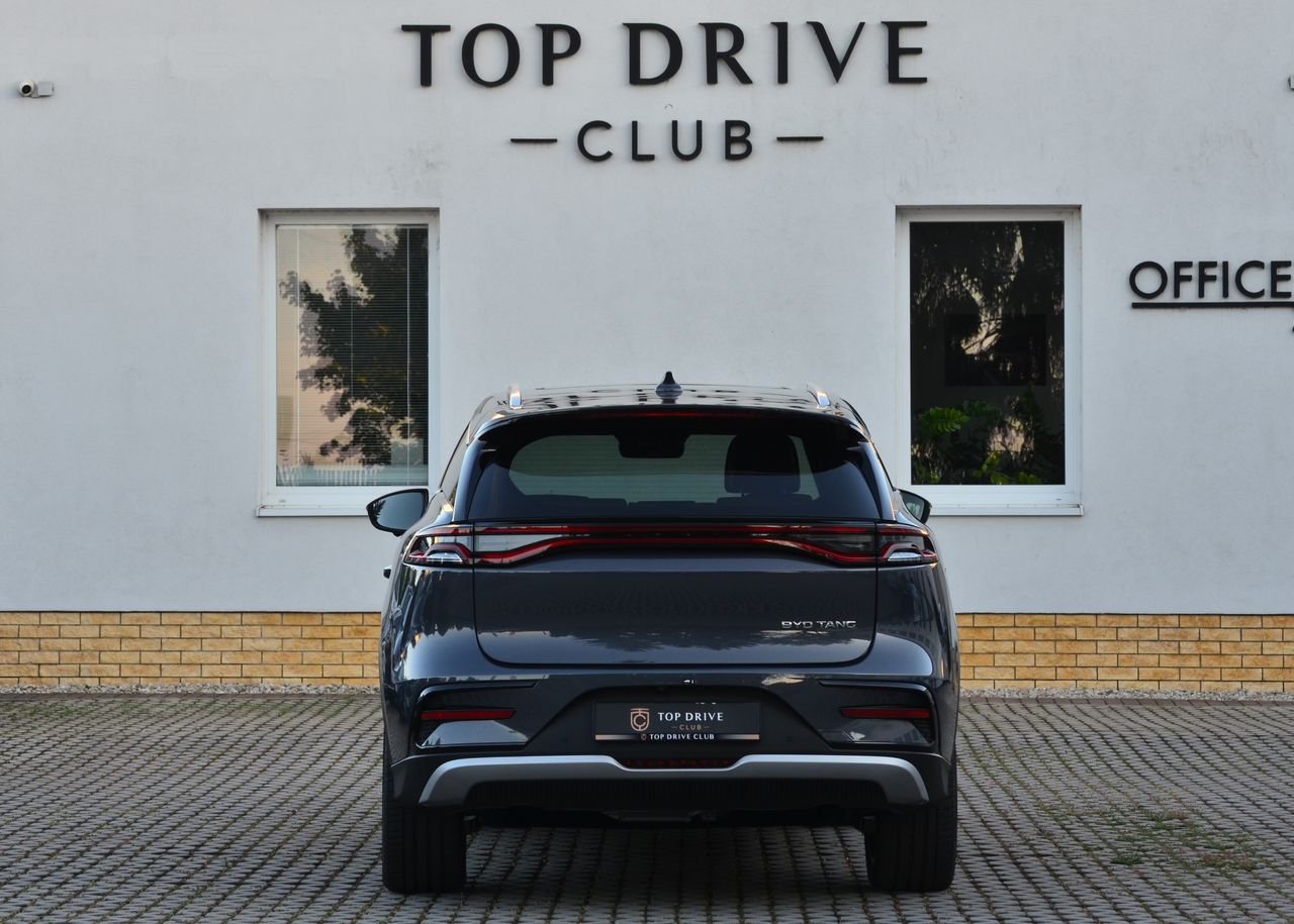 BYD TANG MY2025/AWD/800V/7 míst