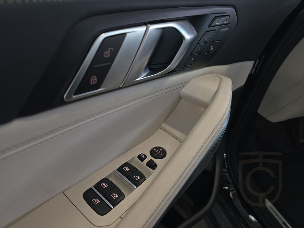 BMW X6 xDrive40i M Sportpaket*AHK*Panorama*Harman Ka
