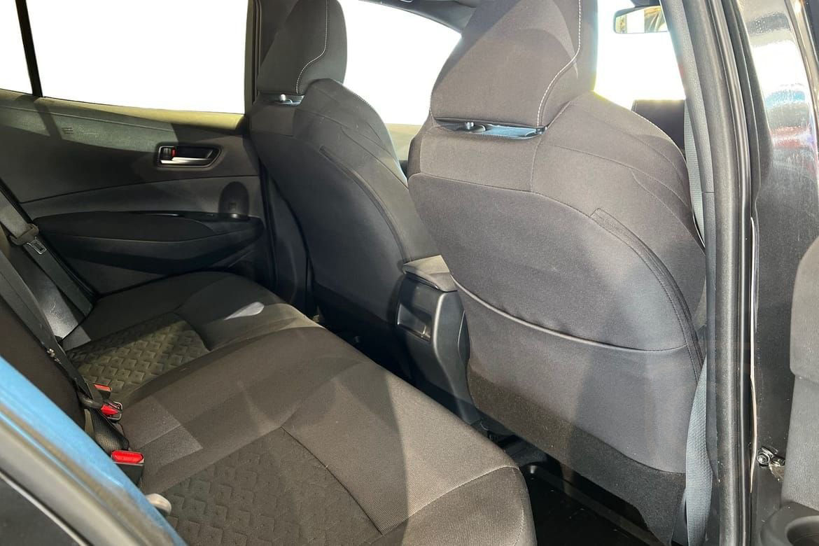 Toyota Corolla Hybrid 1,8 5D Active Carplay