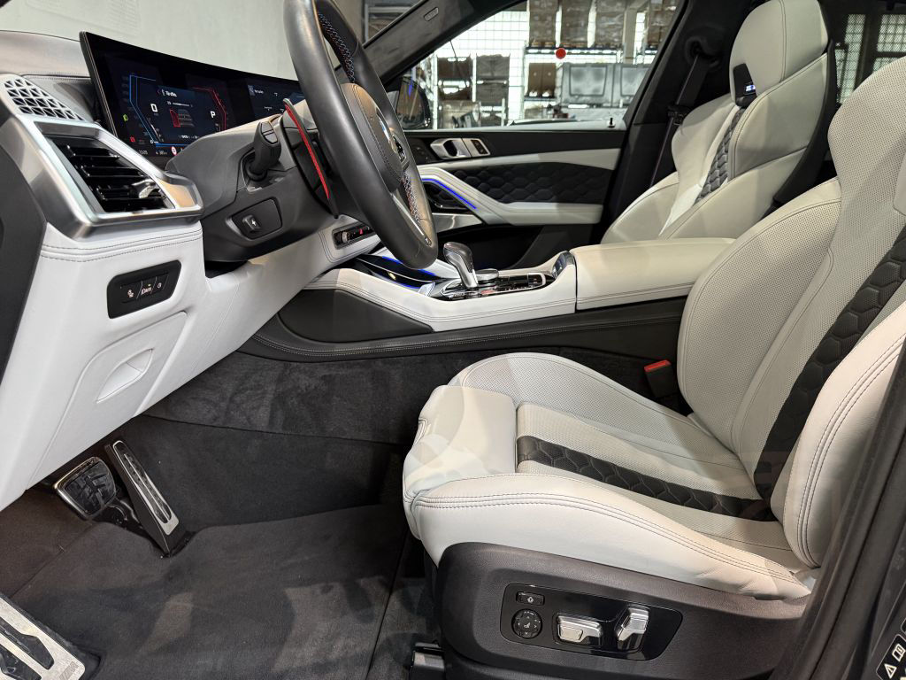 BMW X6 M Competition Panorama Sky Lounge B&W Surroun