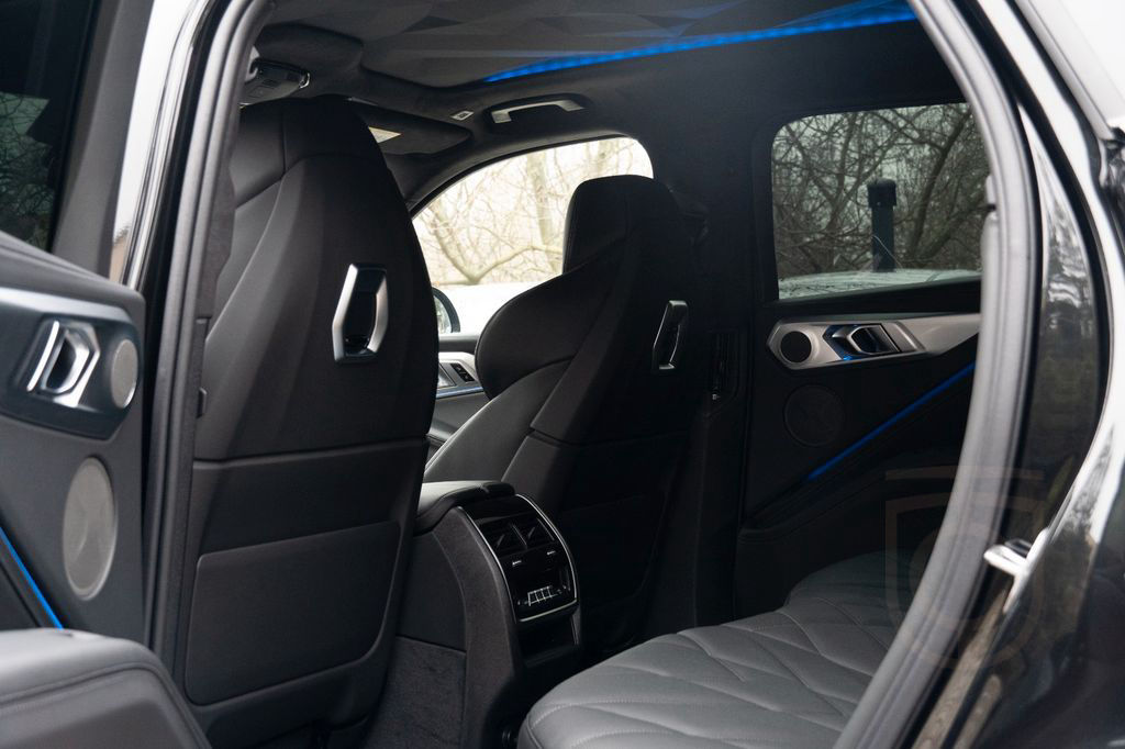 BMW XM 50e DR.ASS.PRO..MASSAGE.SOFTCL.360°.H/K.AHK