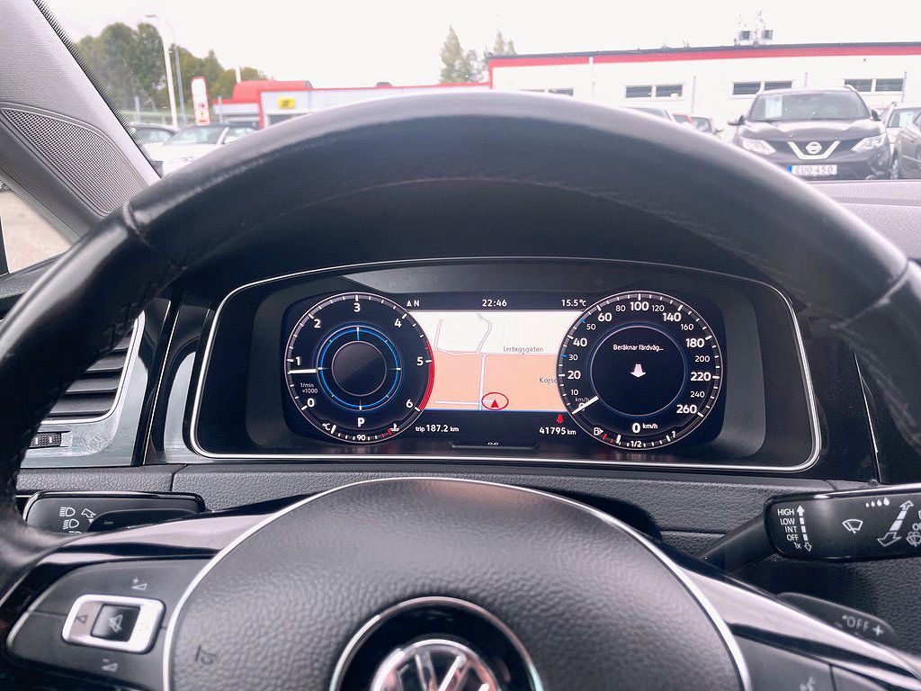 Volkswagen Golf 2,0 TDI Automat Sport, R-line Businessline