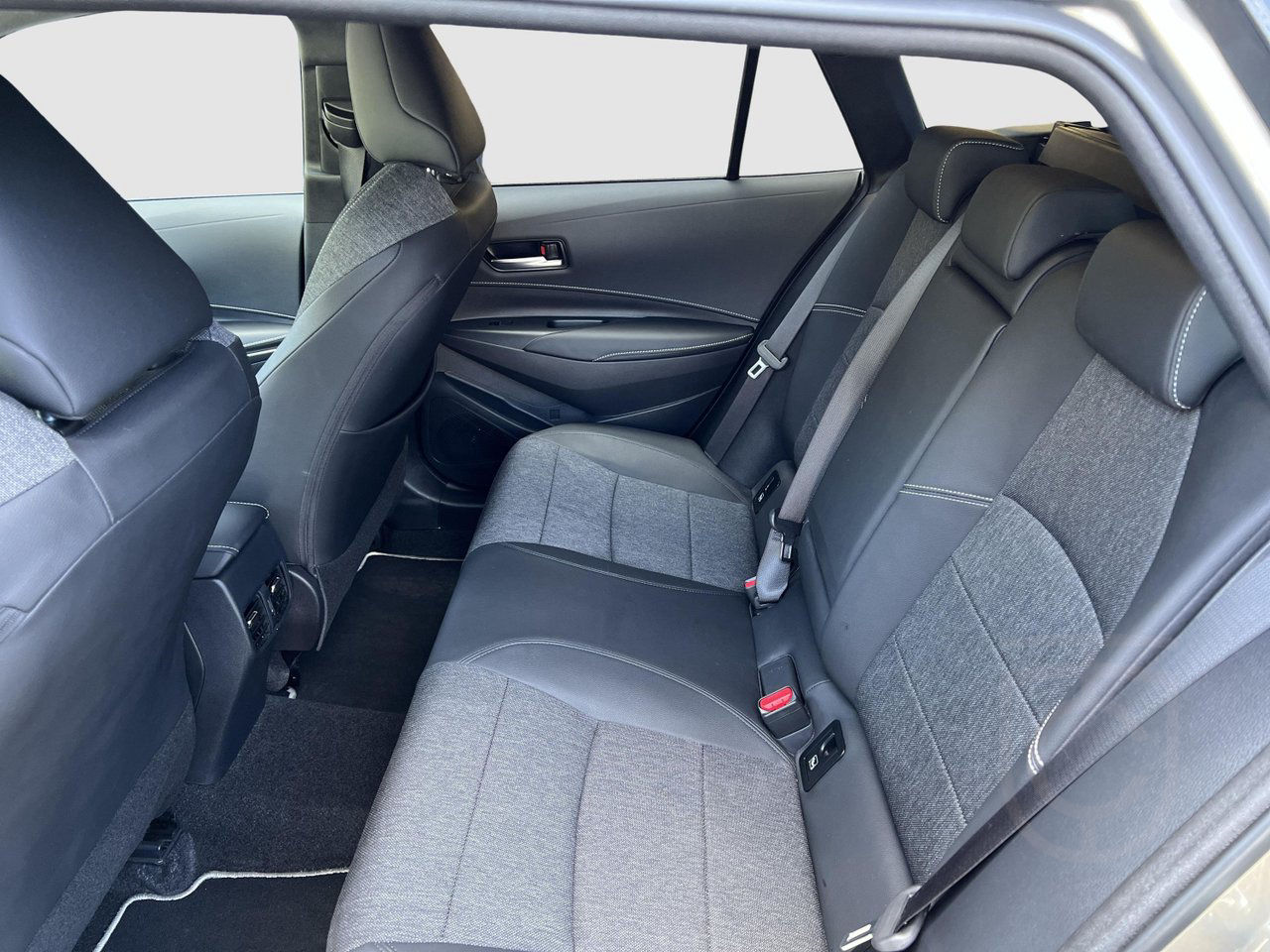 Toyota Corolla 1.8 Hybrid TS Style Pluspaket Vinterhjul