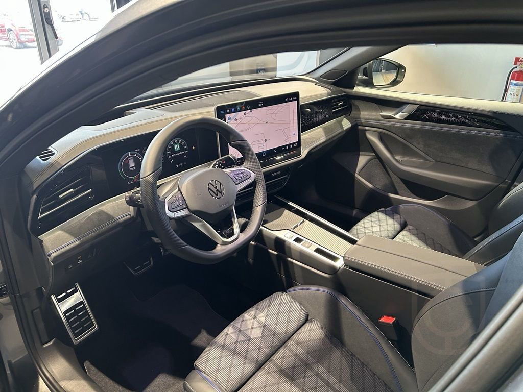Volkswagen Passat R-Line eHybrid