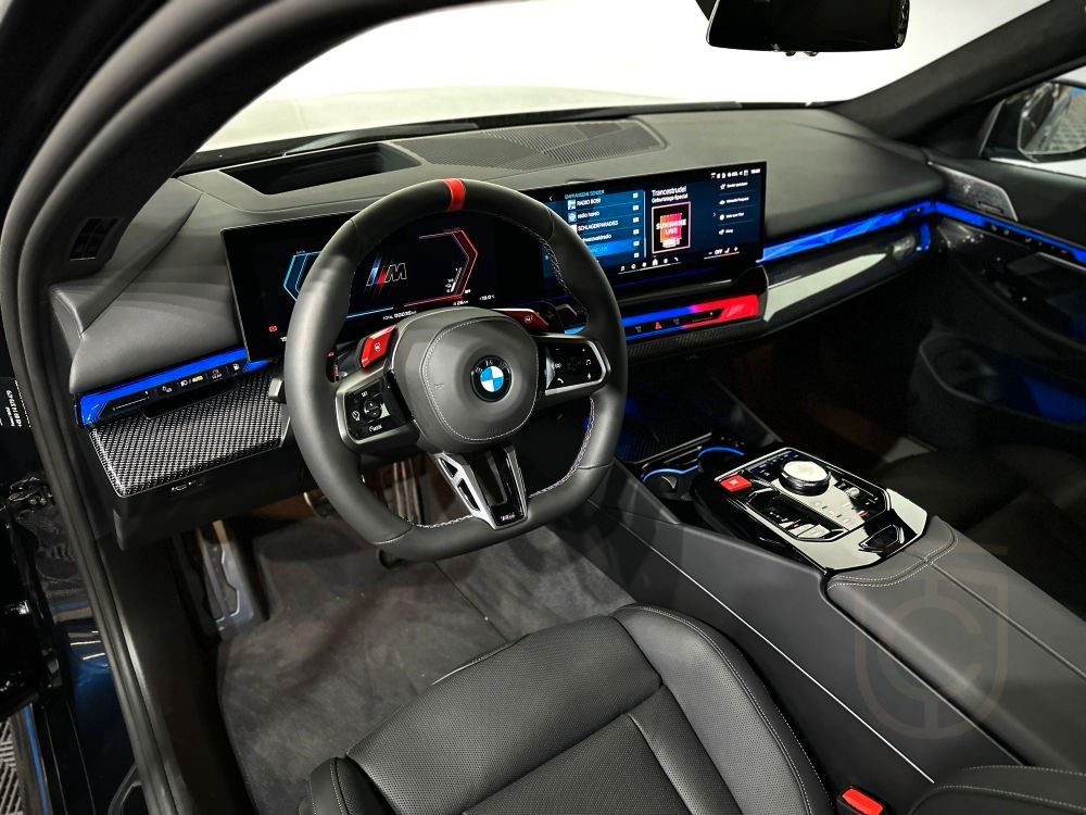BMW M5 / Ultimate Paket/Keramik Brake/Carbon/stock